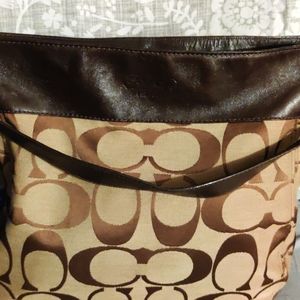 Coach Zoe signature hobo satchel bag